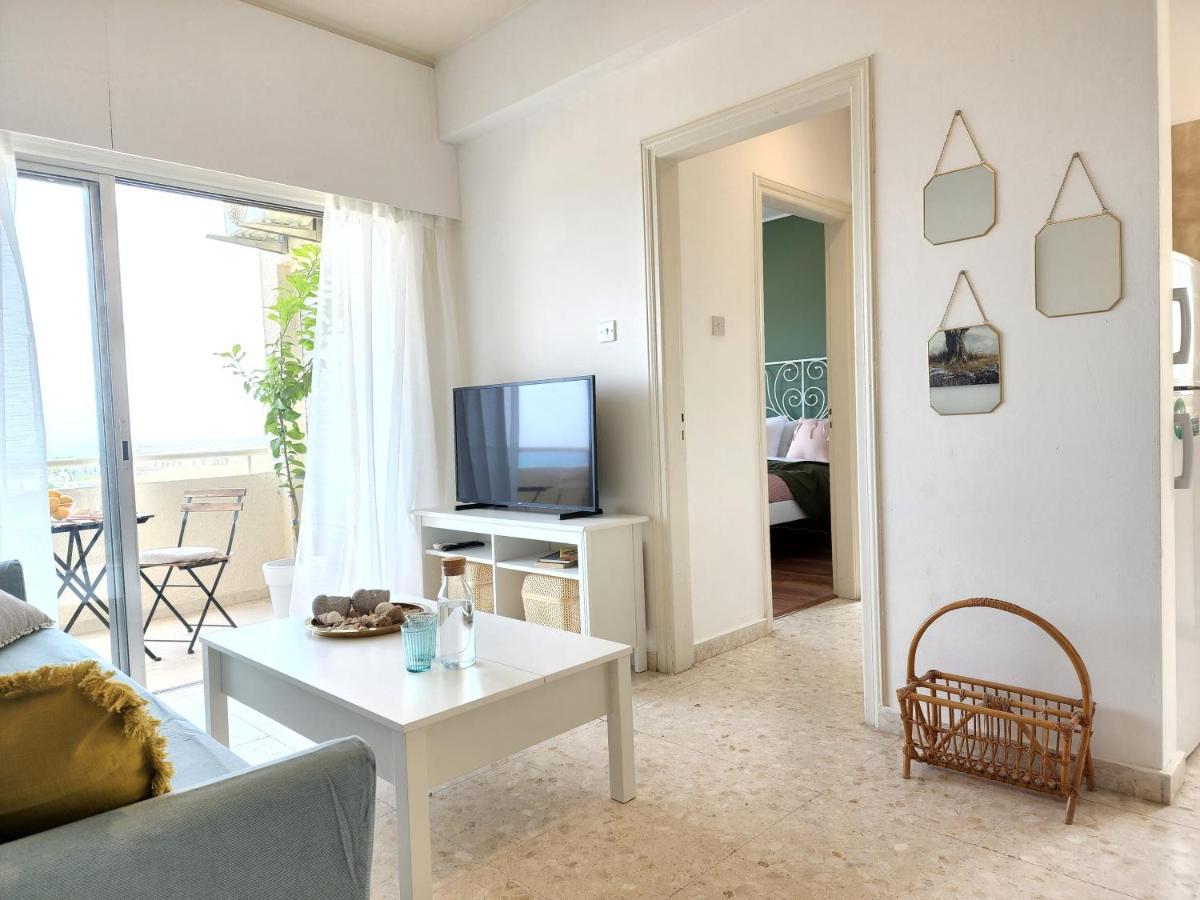 Capri Sea View One Bedroom Larnaca Exterior foto
