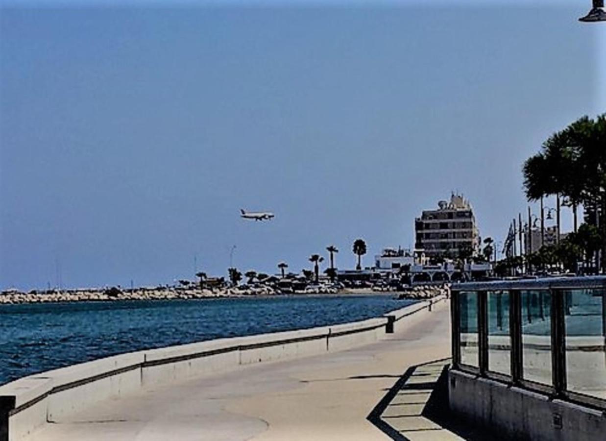 Capri Sea View One Bedroom Larnaca Exterior foto